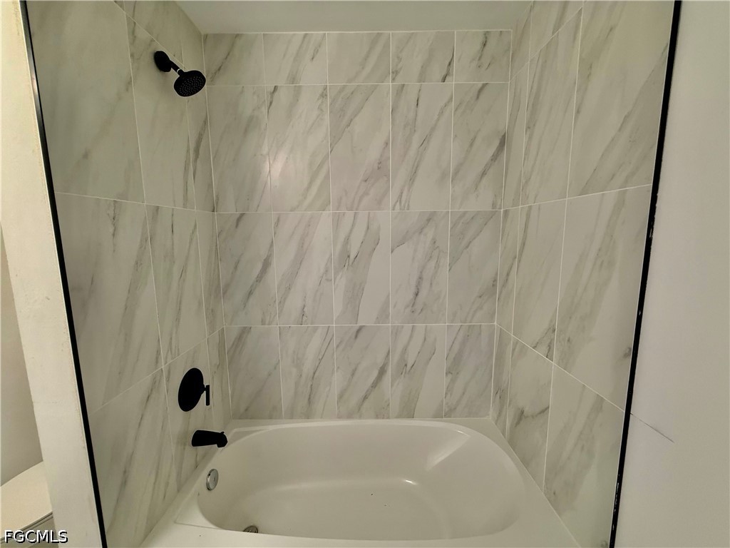 3 Bed SingleFamilyResidence for Sale in Lehigh Acres, photo 27