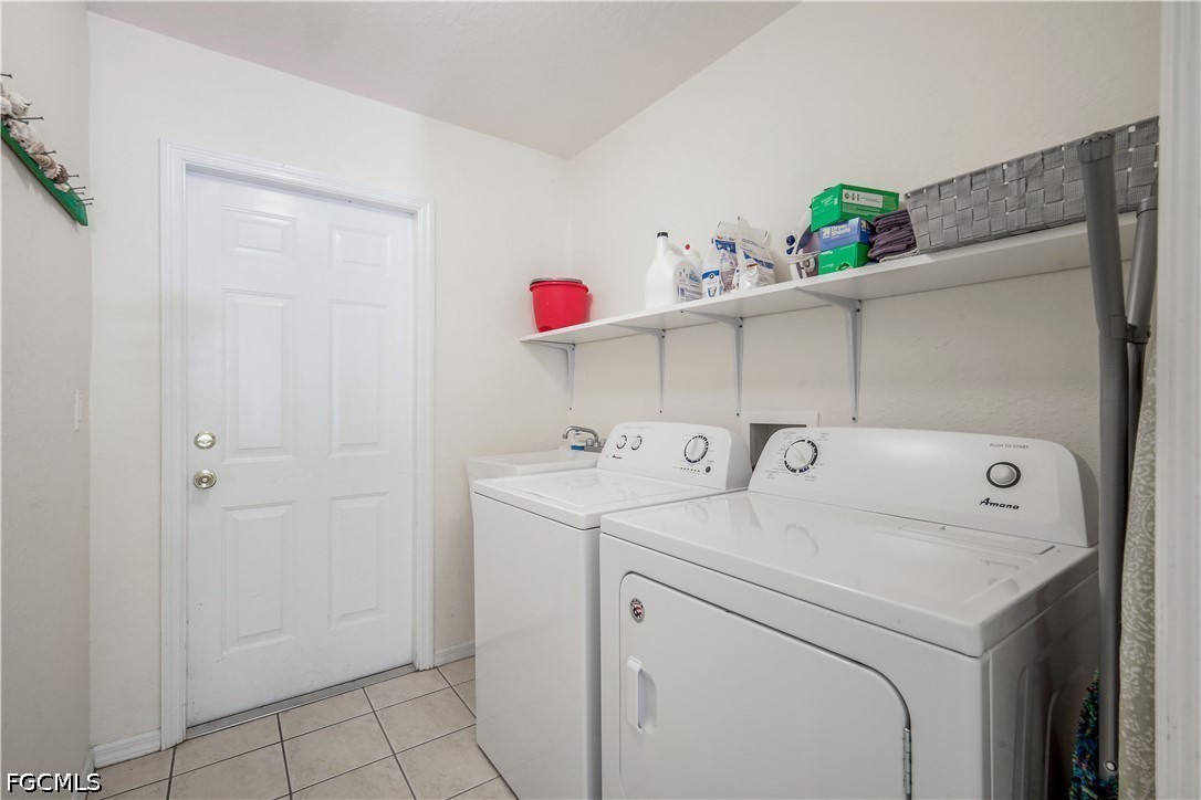 3 Bed Pool Home for Sale in Cape Coral, photo 27