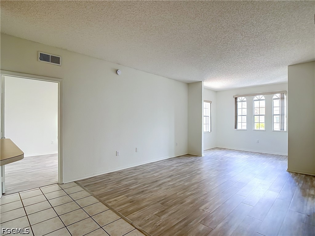 2 Bed Condominium for Sale in Fort Myers, photo 27