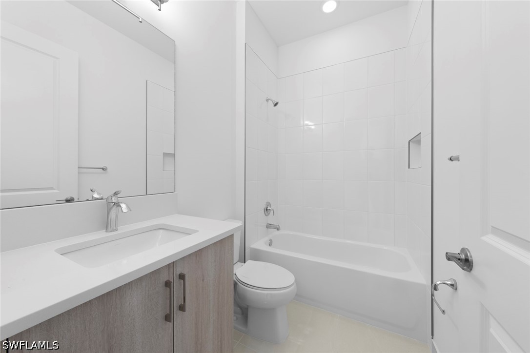 3 Bed SingleFamilyResidence for Sale in Estero, photo 27