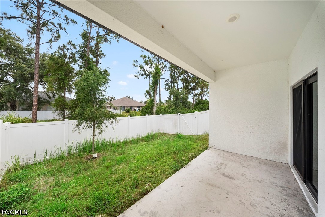3 Bed Duplex for Sale in Lehigh Estates, photo 27