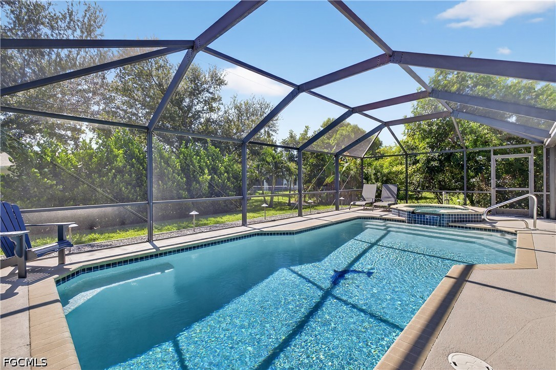 3 Bed Pool Home for Sale in Cape Coral, photo 27