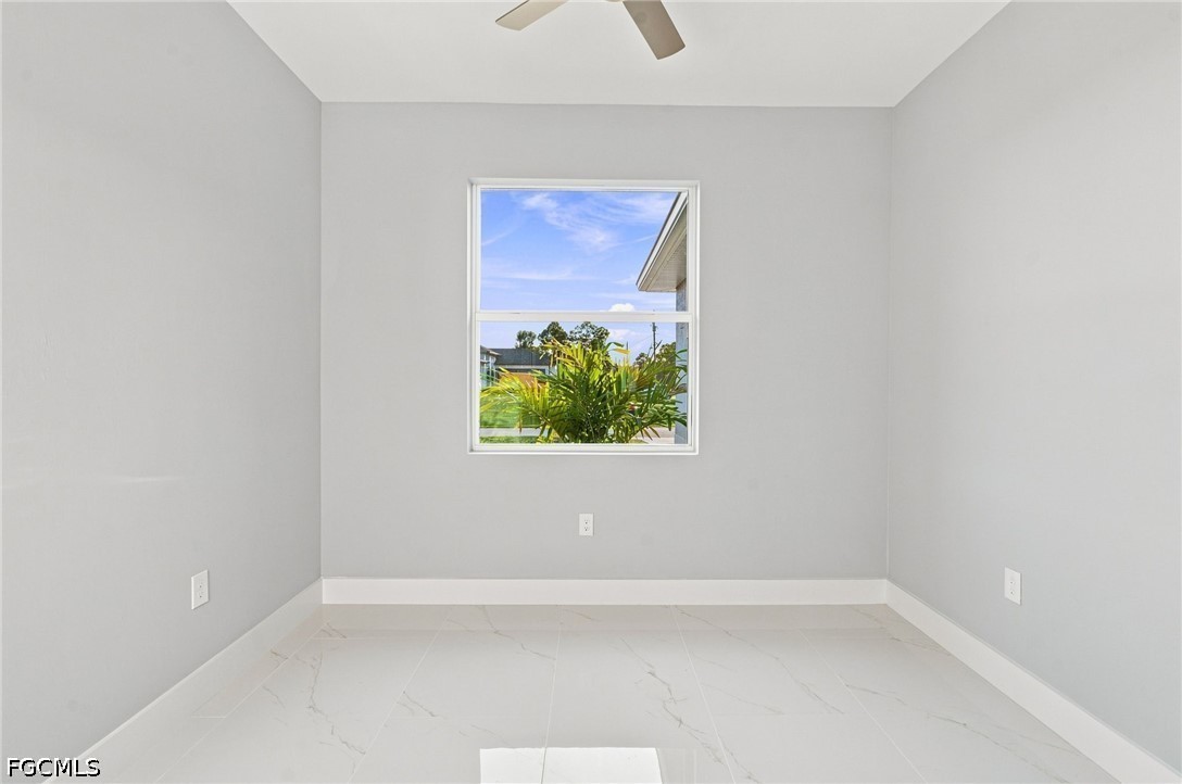 3 Bed SingleFamilyResidence for Sale in Lehigh Acres, photo 27