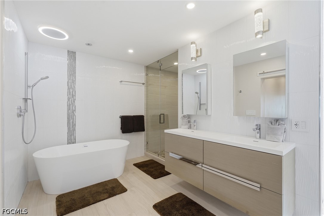 3 Bed Pool Home for Sale in Cape Coral, photo 27