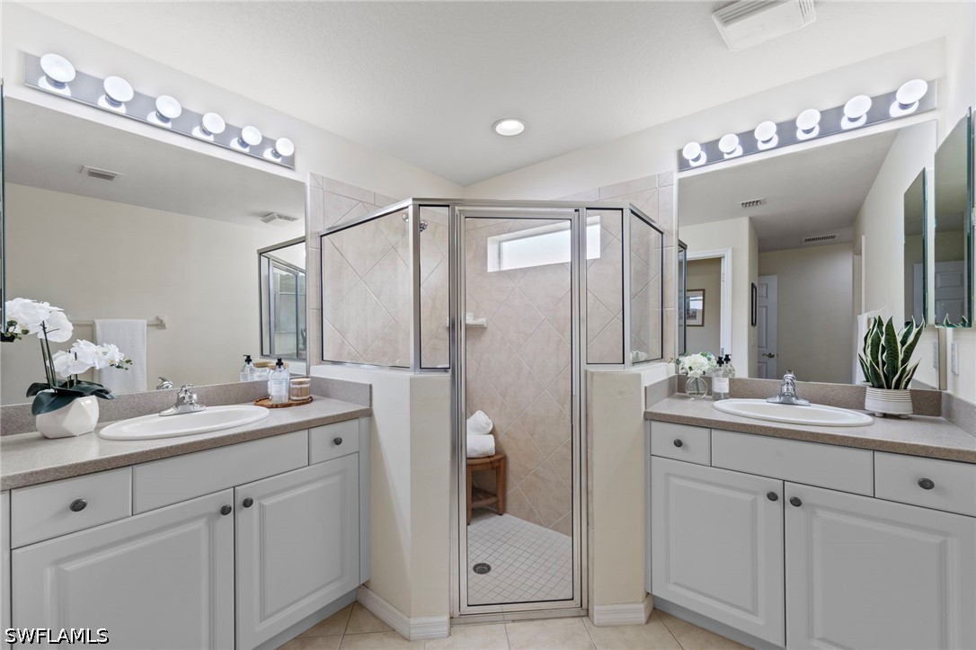 3 Bed SingleFamilyResidence for Sale in Estero, photo 27