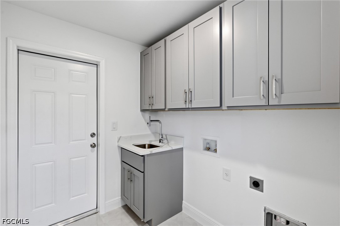 3 Bed SingleFamilyResidence for Sale in Lehigh Acres, photo 27