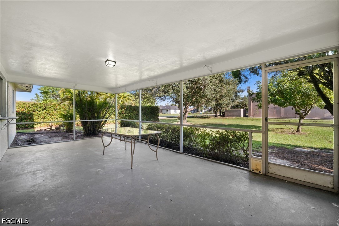 3 Bed SingleFamilyResidence for Sale in Cape Coral, photo 27