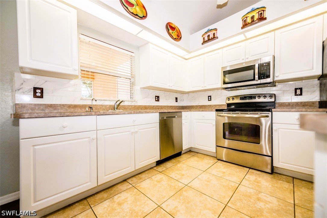 4 Bed SingleFamilyResidence for Sale in Cape Coral, photo 27