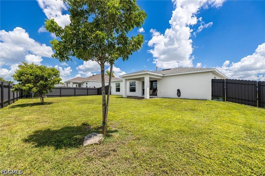 3 Bed SingleFamilyResidence for Sale in Cape Coral, photo 27