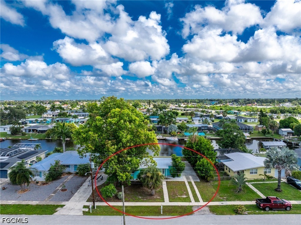 2 Bed Waterfront Home for Sale in Port Charlotte, photo 27