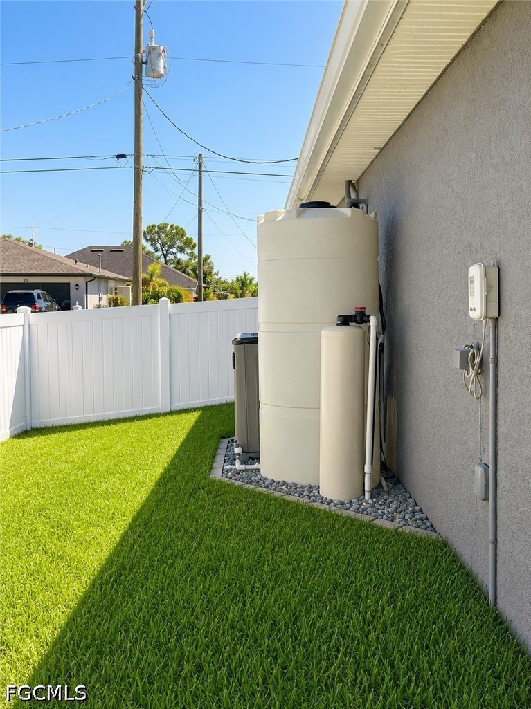 3 Bed SingleFamilyResidence for Sale in Cape Coral, photo 27