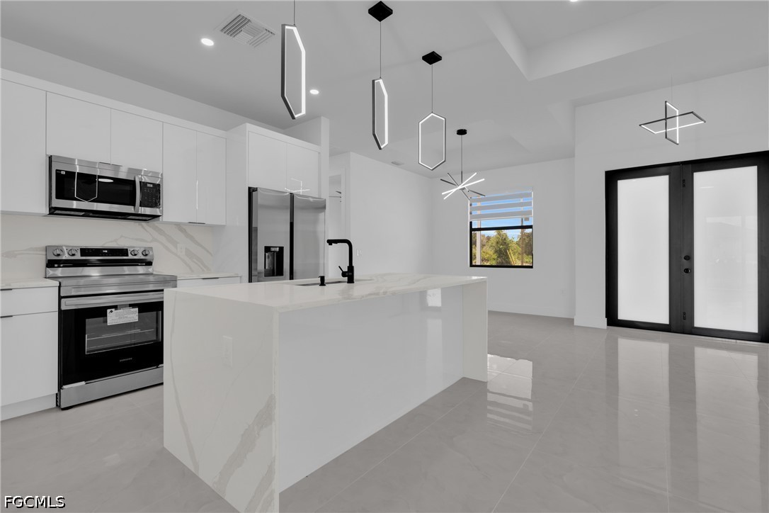 4 Bed SingleFamilyResidence for Sale in Lehigh Acres, photo 27