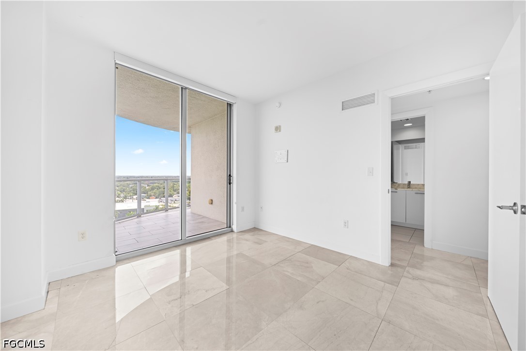 3 Bed Pool Home for Sale in Oasis, photo 27