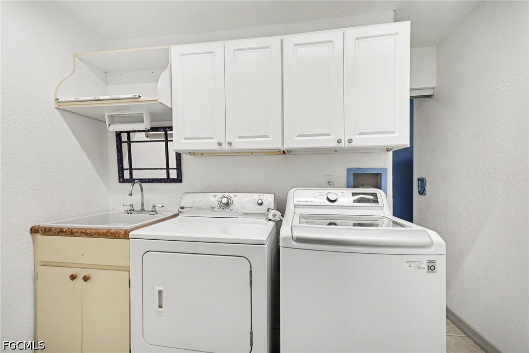 3 Bed Pool Home for Sale in Cape Coral, photo 27