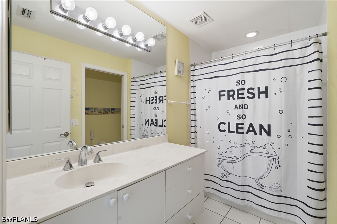 2 Bed Condominium for Sale in Naples, photo 27