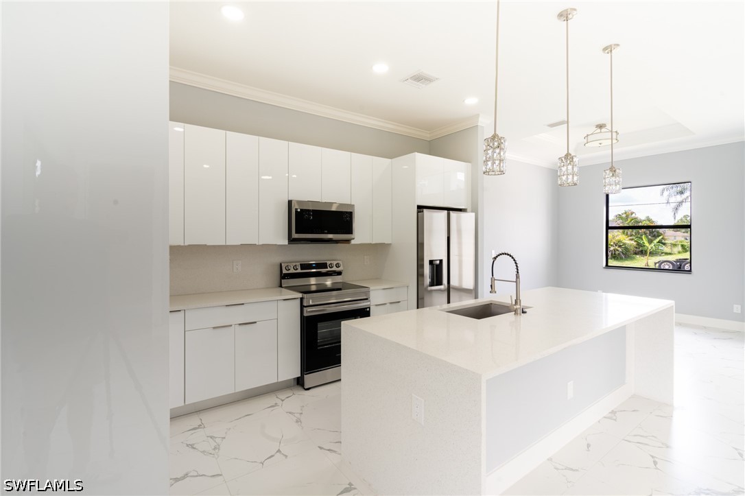 4 Bed SingleFamilyResidence for Sale in Lehigh Acres, photo 27