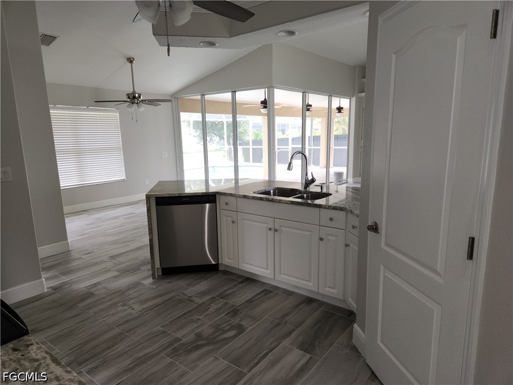 3 Bed Pool Home for Sale in Cape Coral, photo 27