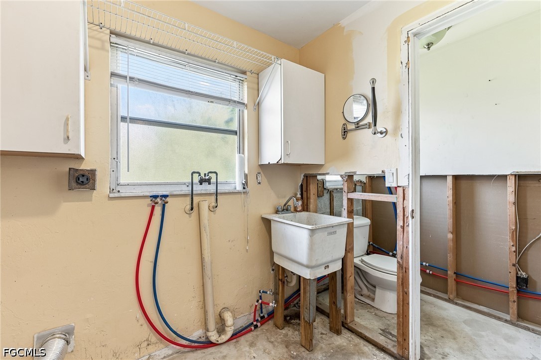 3 Bed Pool Home for Sale in Cape Coral, photo 27