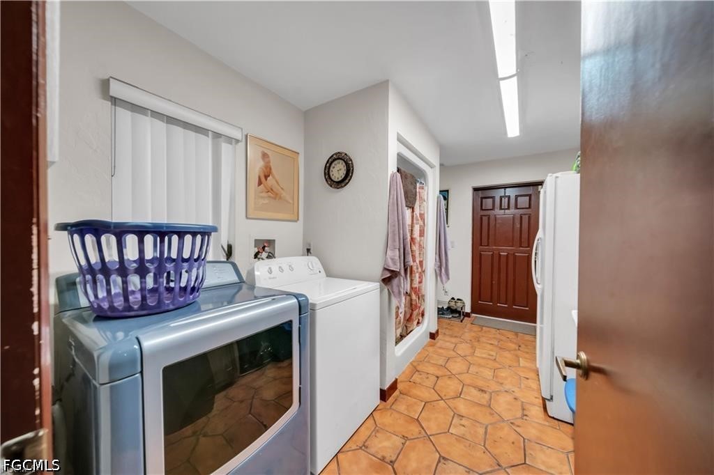 5 Bed SingleFamilyResidence for Sale in North Fort Myers, photo 27
