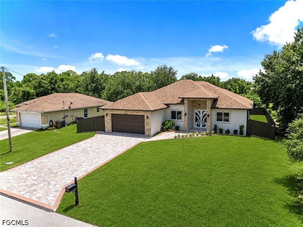 4 Bed SingleFamilyResidence for Sale in Lehigh Acres, photo 27