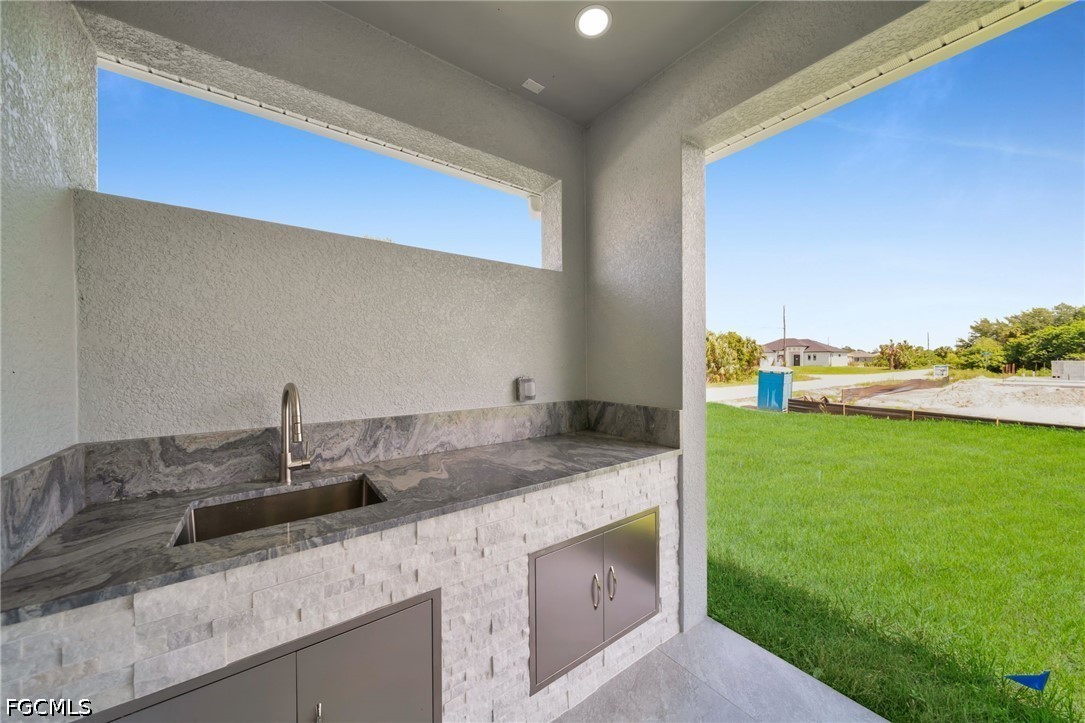 3 Bed SingleFamilyResidence for Sale in Lehigh Acres, photo 27