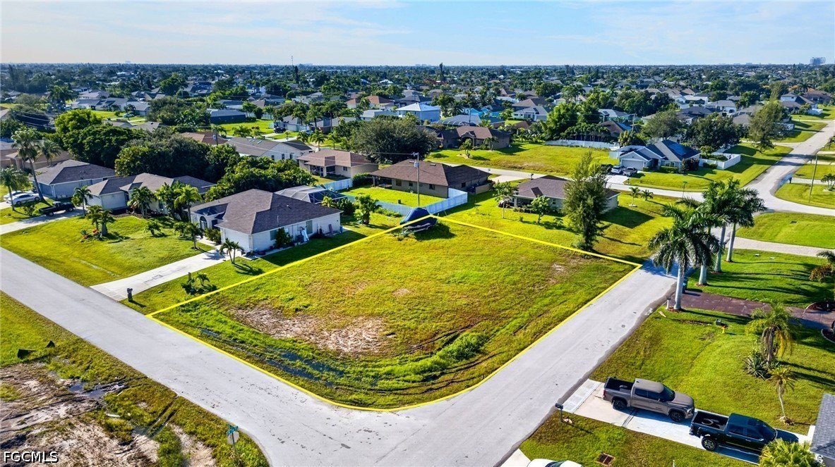 Residential for Sale in Cape Coral, photo 27