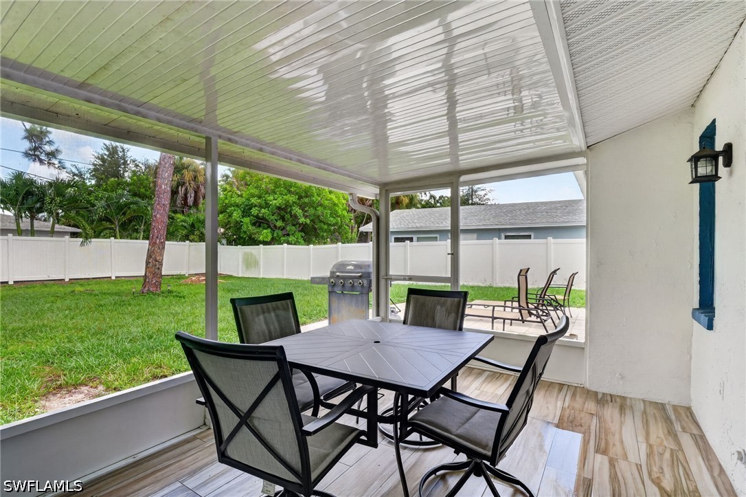 4 Bed Duplex for Sale in Naples Park, photo 27