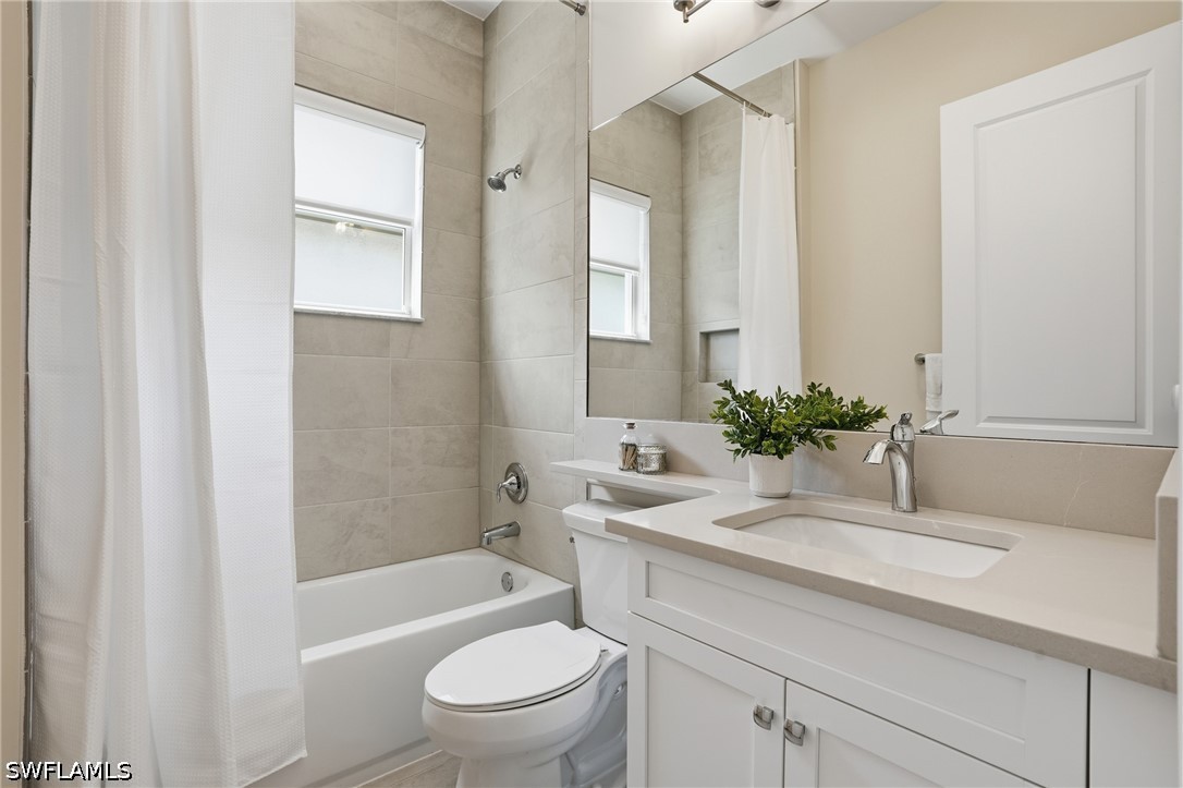 2 Bed Waterfront Home for Sale in Naples, photo 27