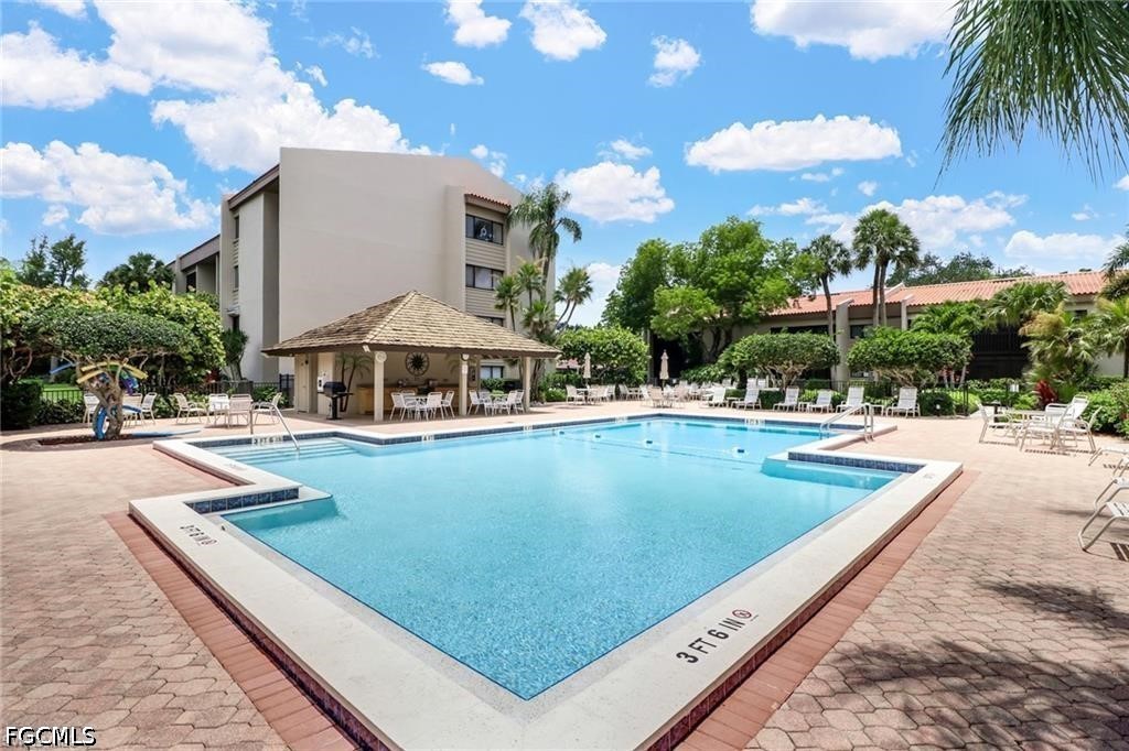 1 Bed Waterfront Home for Sale in Fort Myers, photo 27
