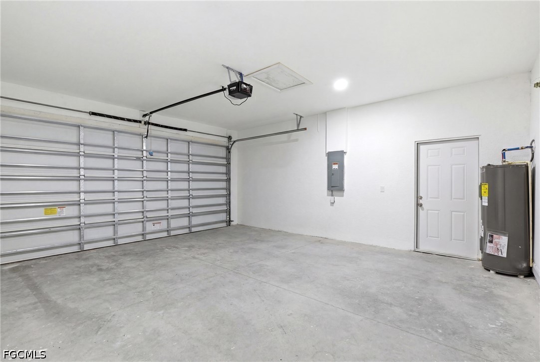 3 Bed SingleFamilyResidence for Sale in Lehigh Acres, photo 27