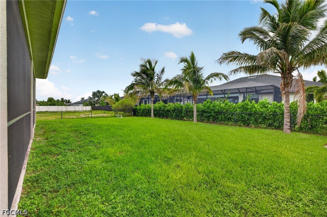 3 Bed SingleFamilyResidence for Sale in Cape Coral, photo 27