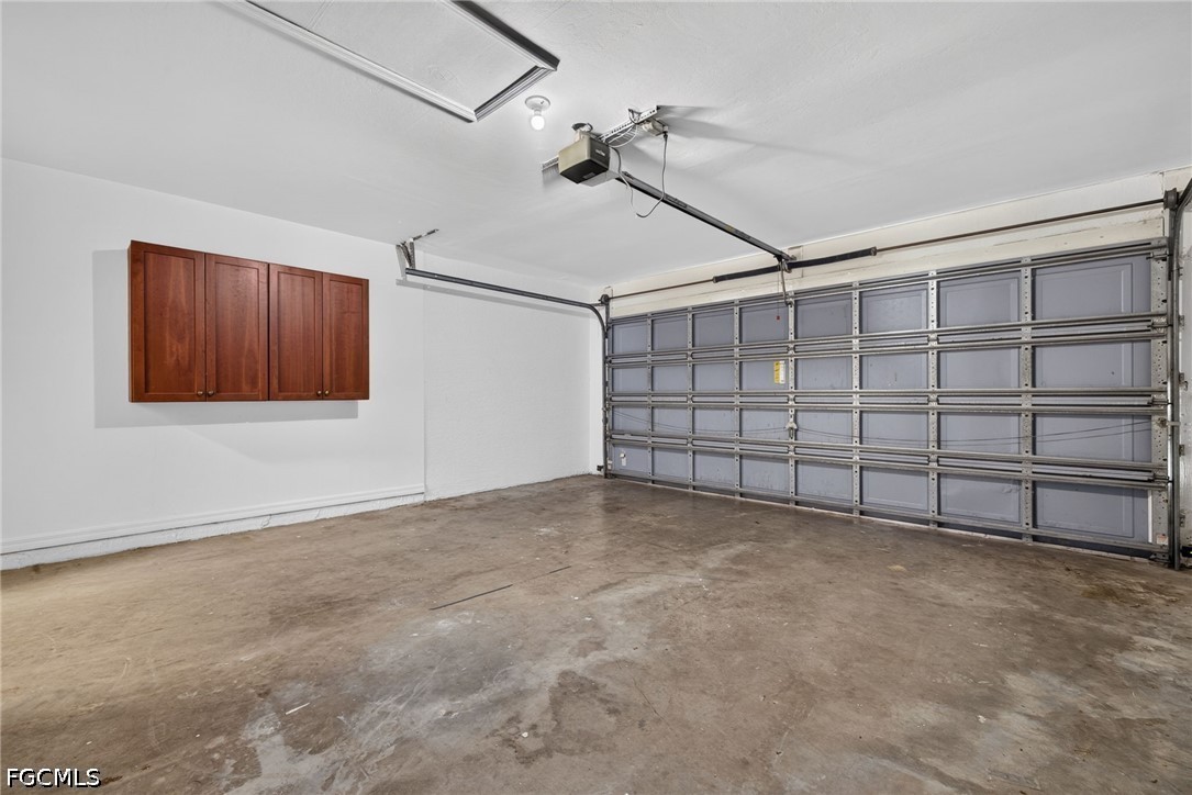 3 Bed SingleFamilyResidence for Sale in Lehigh Acres, photo 27