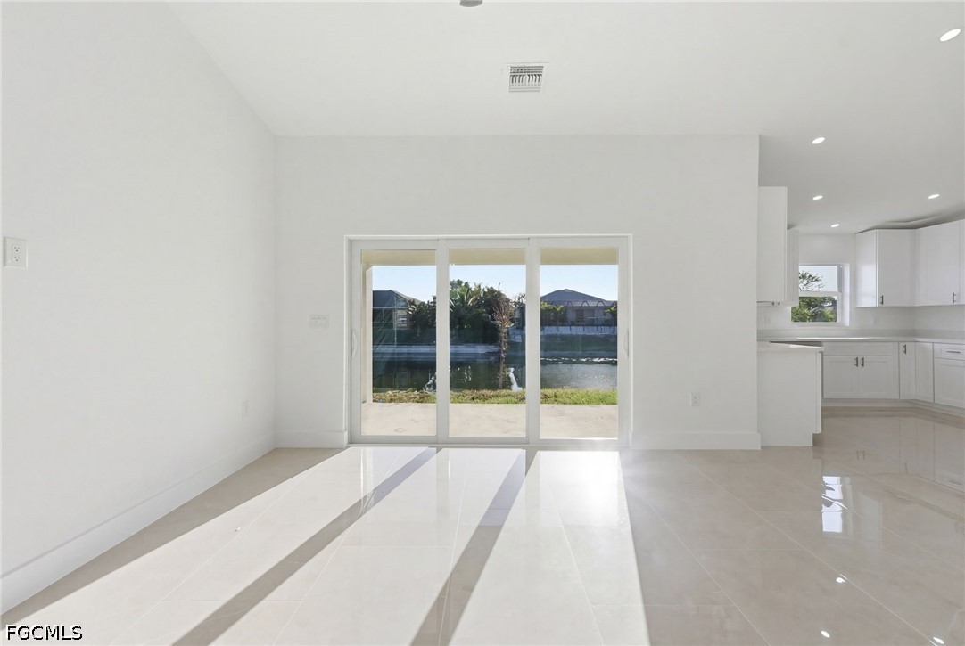 3 Bed Waterfront Home for Sale in Cape Coral, photo 27