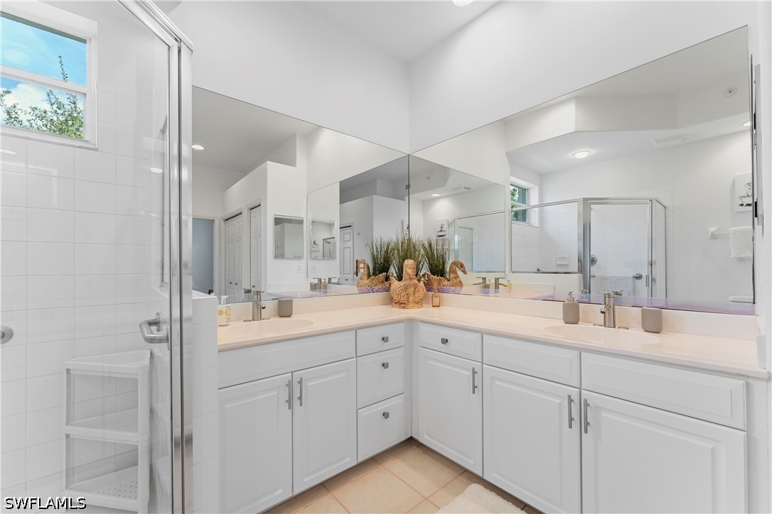 3 Bed Condominium for Sale in Naples, photo 27