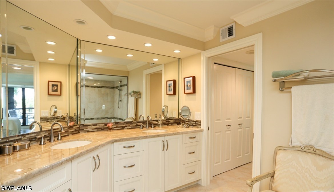 2 Bed Waterfront Home for Sale in Park Shore, photo 27