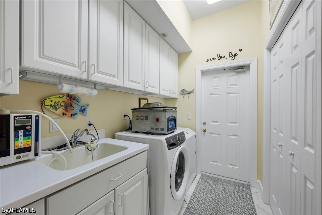 3 Bed Pool Home for Sale in Marco Island, photo 27