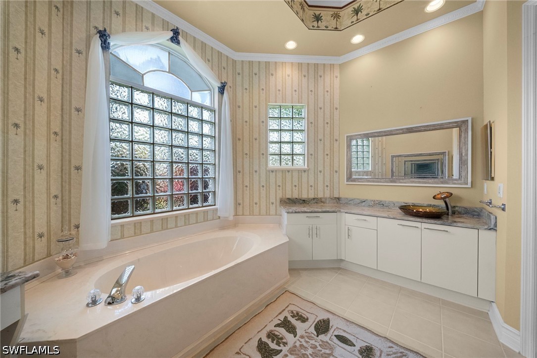 4 Bed Waterfront Home for Sale in Naples, photo 27