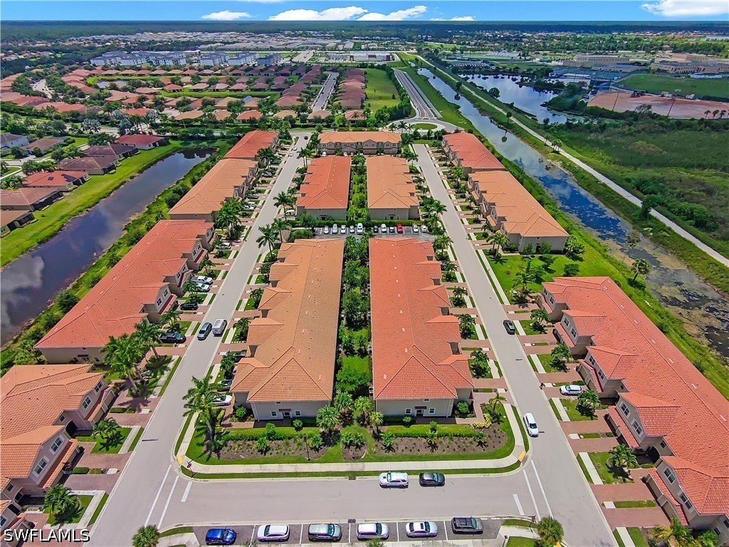 3 Bed Townhouse for Sale in Naples, photo 27