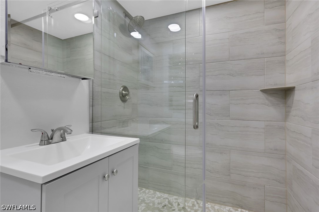 2 Bed Condominium for Sale in Naples, photo 27
