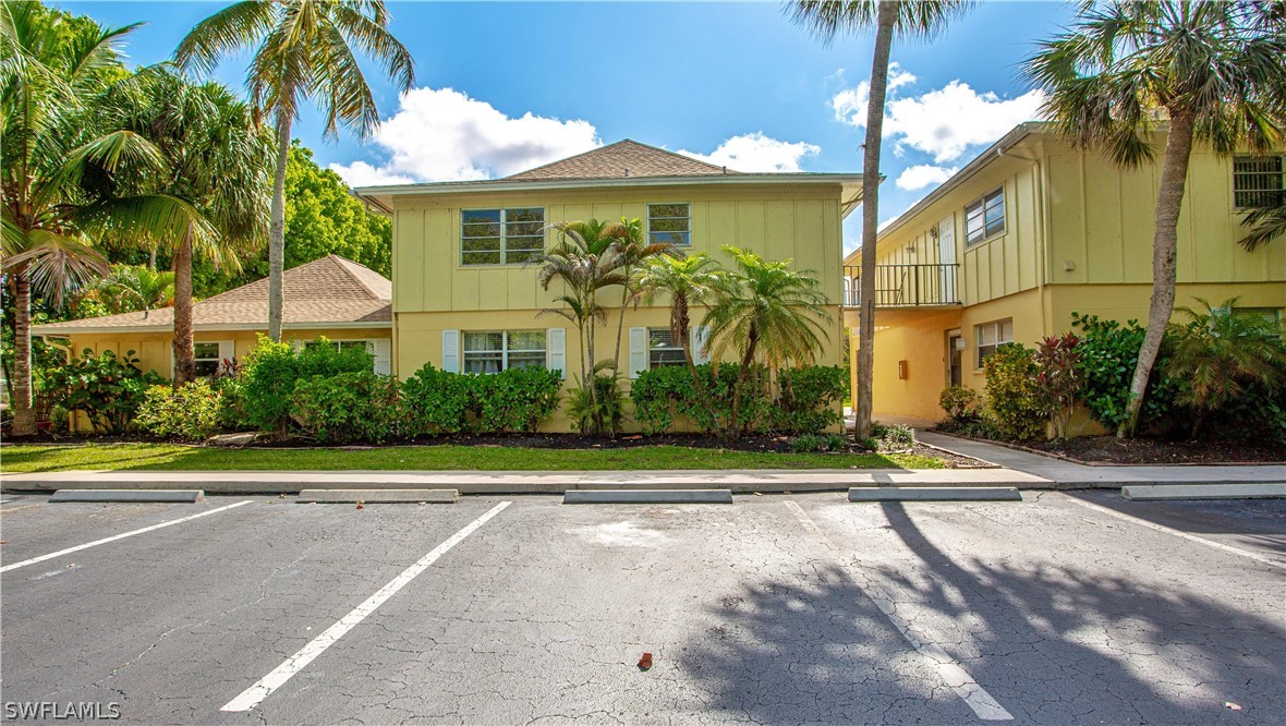 2 Bed Condominium for Sale in Solana Oaks, FL, $299,900 — photo 28