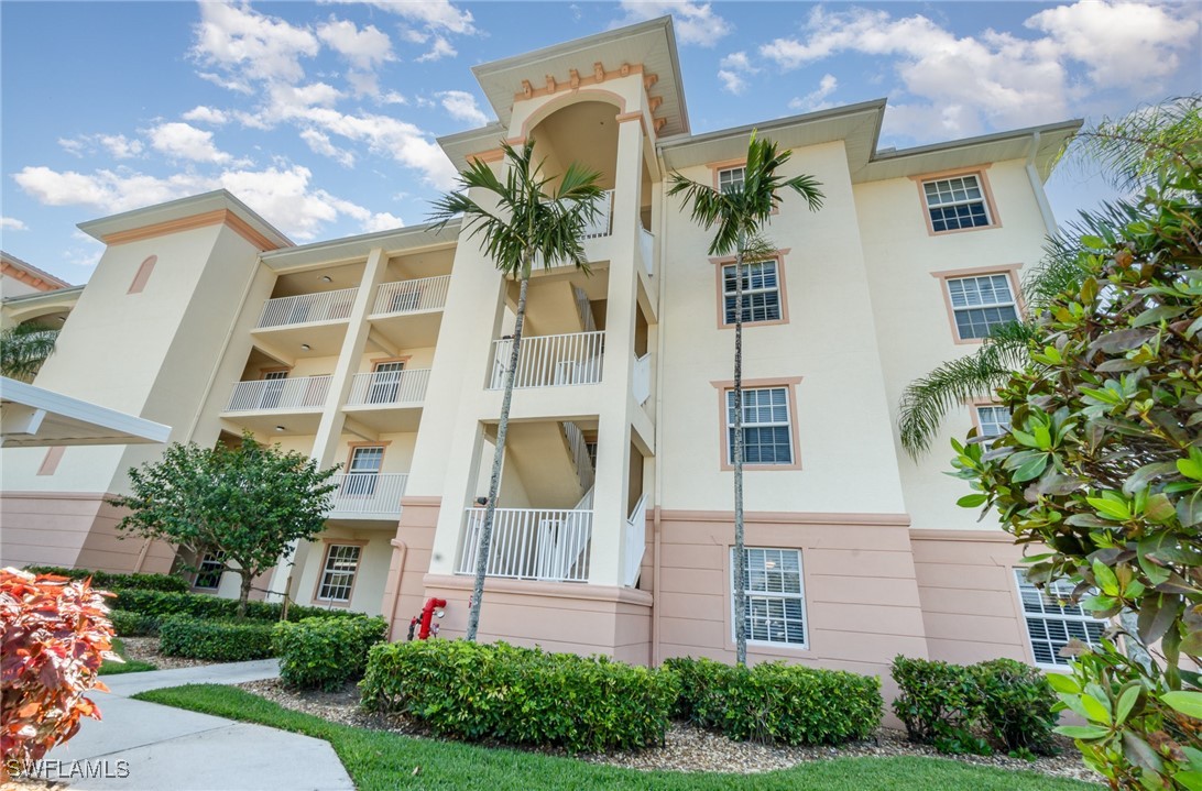 2 Bed Condominium for Sale in Clubhouse Villas, FL, $219,900 — photo 28
