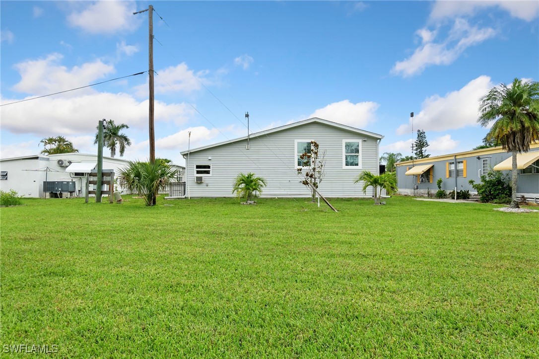 3 Bed ManufacturedHome for Sale in Naples, FL, $250,000 — photo 28