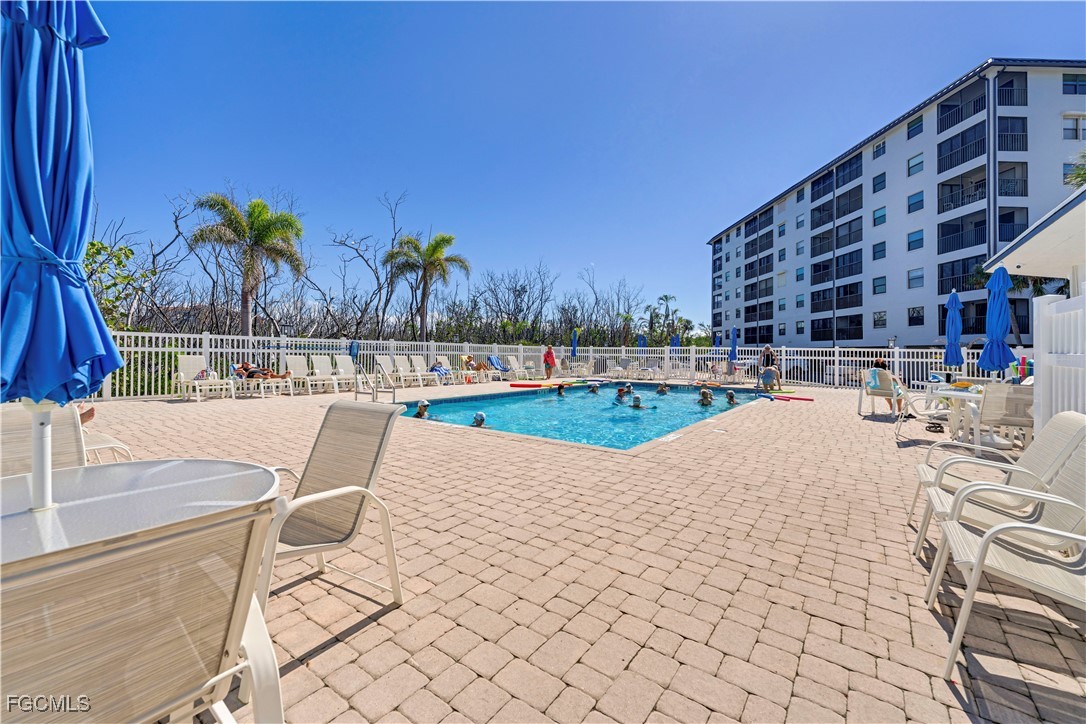 2 Bed Condominium for Sale in Fort Myers Beach, FL, $410,000 — photo 28