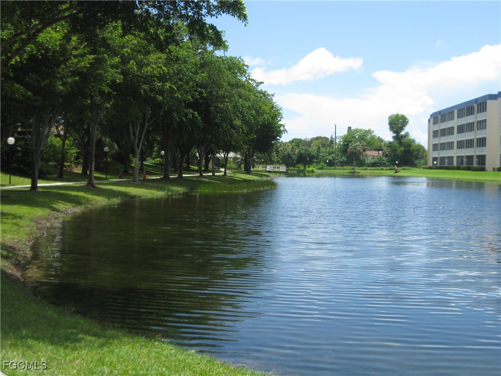 1 Bed Waterfront Home for Sale in Fort Myers, photo 28