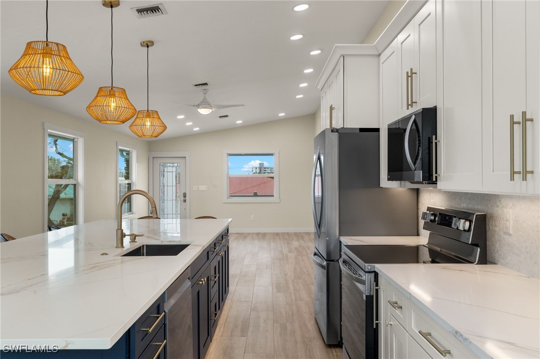 3 Bed Pool Home for Sale in Laguna Shores, photo 28