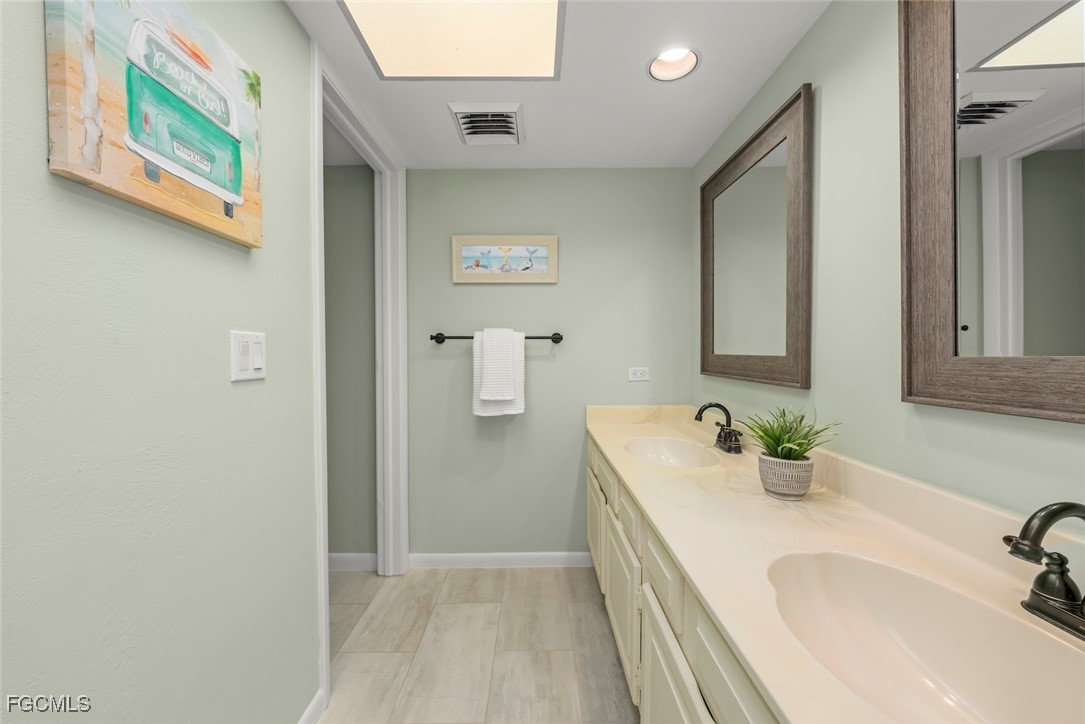 2 Bed Pool Home for Sale in Captiva, FL, $1,275,000 — photo 28
