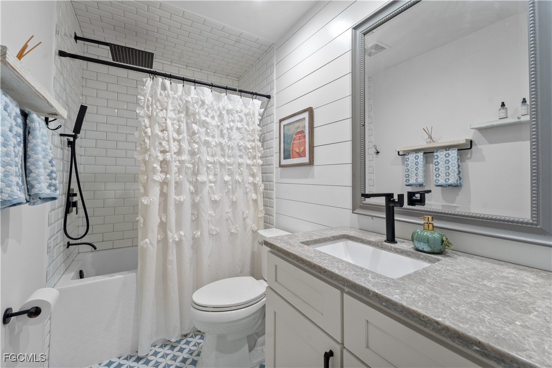 2 Bed SingleFamilyResidence for Sale in South Pointe, FL — photo 28