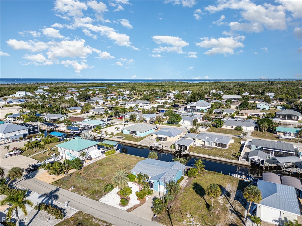 2 Bed Waterfront Home for Sale in Bokeelia, photo 28
