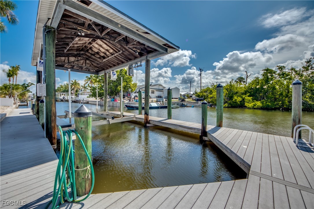 2 Bed Waterfront Home for Sale in Bokeelia, photo 28