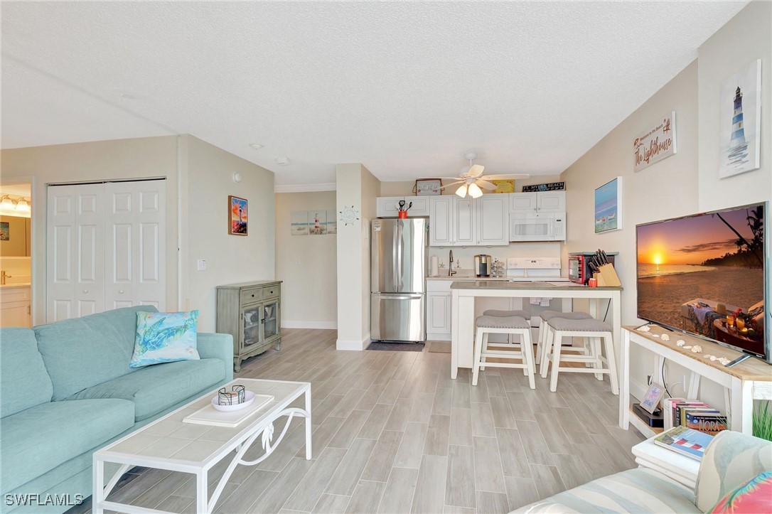 1 Bed Waterfront Home for Sale in Fort Myers Beach, photo 28